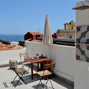 https://panoramic-suite-in-the-heart-of-catania.taorminaitalyhotels.com